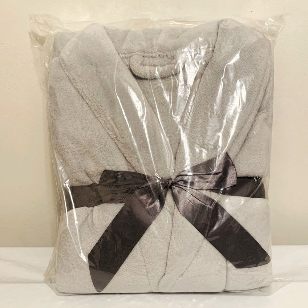 Bath Robe with Blanket Set in Light Gray - Picture 3 of 6